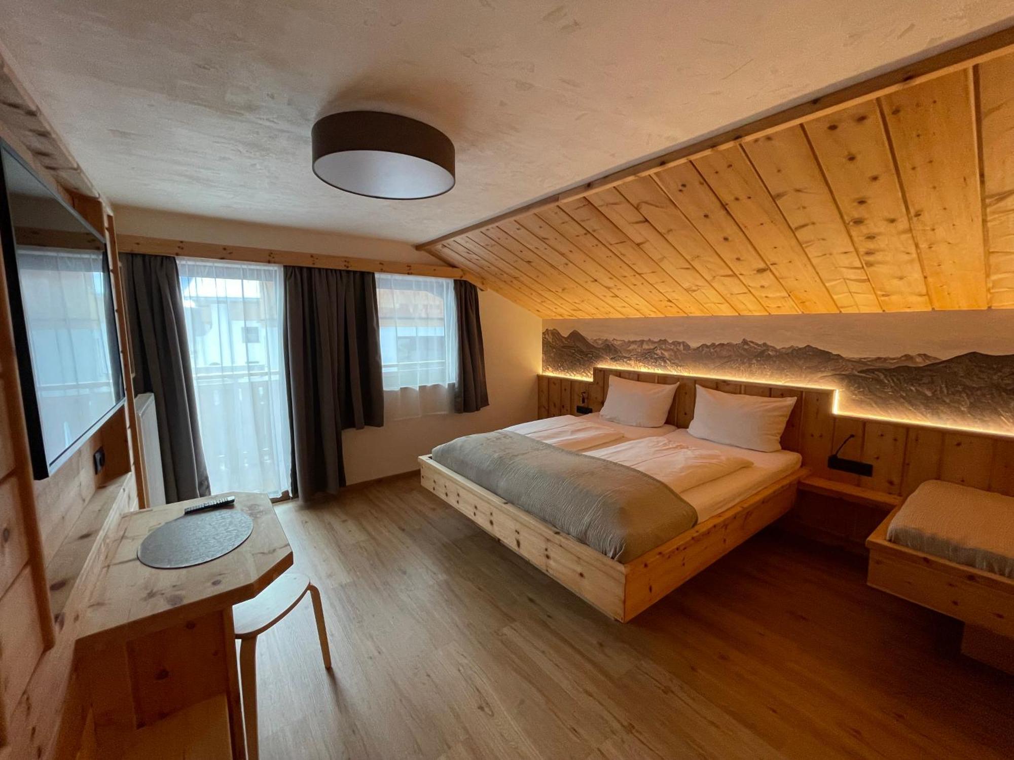 Bed and Breakfast Haus Walch Elbigenalp Habitación foto